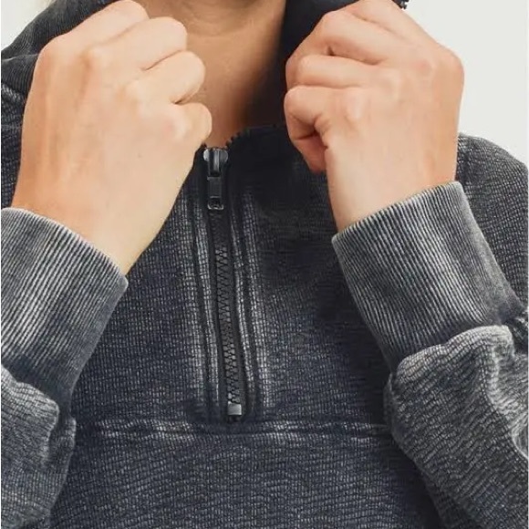 Half zip pullover - Picture 5 of 5